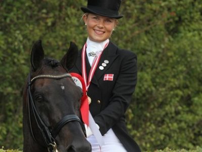 Kasprzak festeggia con Donnperignon.