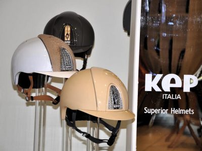 Dressage e kep obbligatorio: eleganza e sicurezza!