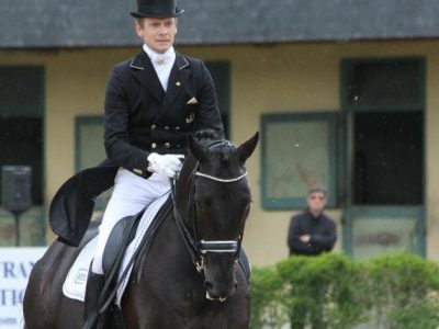 Video: Gal & Glock’s Undercover Kur a Saumur.