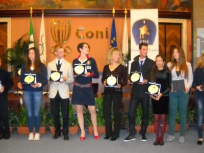 PASSERELLA DI CAVALIERI ED AMAZZONI nel Salone del CONI a Roma.