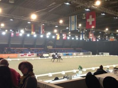 Video: Gal ed Undercover