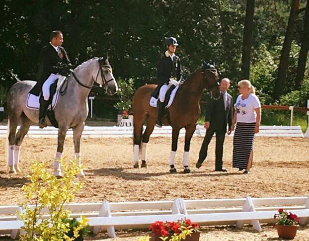 Leonardo Tiozzo su Randon durante la premiazione a Brno (photo courtesy: team Tiozzo).