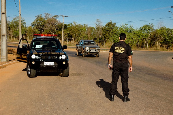 La Polizia Federale brasiliana in azione a Deodoro (photo courtesy: Policia Federal ).