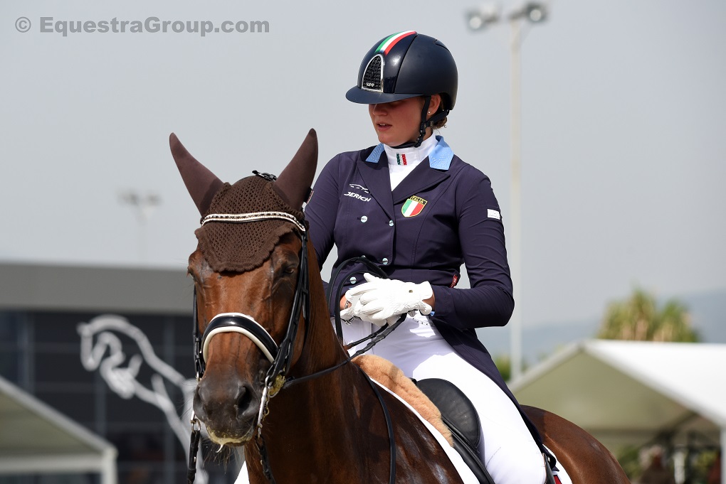 Valentina Remold in grande smalto agli Europei, l' amazzone del Centro Equestre Il Casale in sella a Broadway ha ben inaugurato il rettangolo valenciano di questi europei (photo © EquestraGroup).