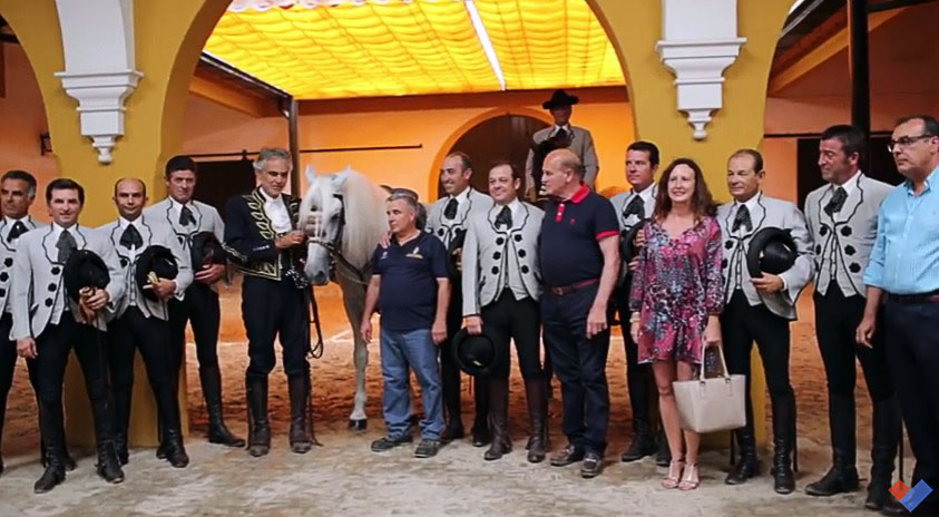 Andrea Bocelli alla Real Escuela di Jerez.