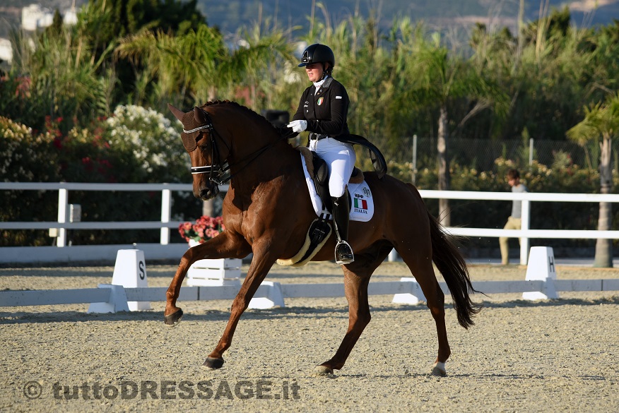 Con questa grinta Valentina Remold ha affrontato la finale Junior con Broadway (photo © EquestraGroup.com).