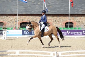 Divisa tra completo e dressage Cecilia Magni ha già rappresentato l' Italia ai campionati europei in entrambe le discipline olimpiche. (photo courtesy: Team Magni).