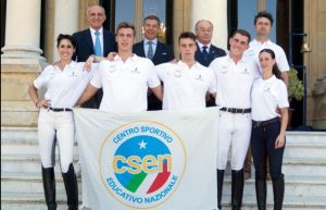 Foto di gruppo dirigenti e cavalieri alla Reale Escuela (photo courtesy: CSEN/LISE).