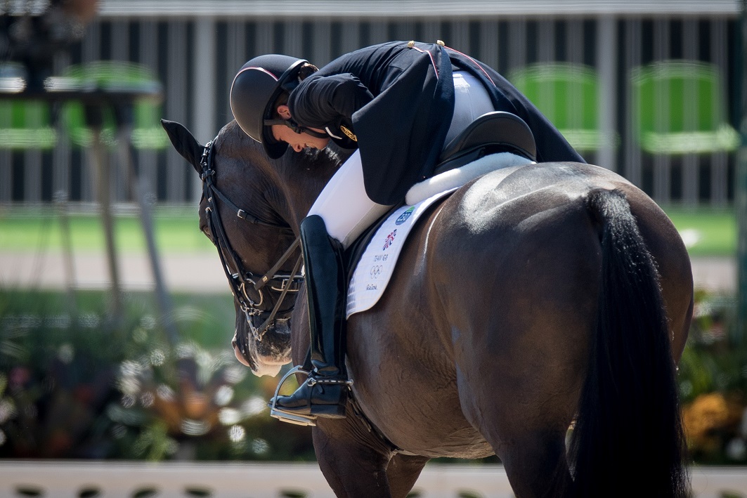 Charlotte Dujardin, e Valegro dopo la conquista dell' oro olimpico a Rio de Janeiro (photo © Hippo Foto - Dirk Caremans).