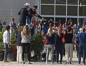 Niente meno che Dino Costantini e Stefano Brecciaroli per l' accensione del braciare ad Alviano (photo courtesy: Scuderia San Giacomo).