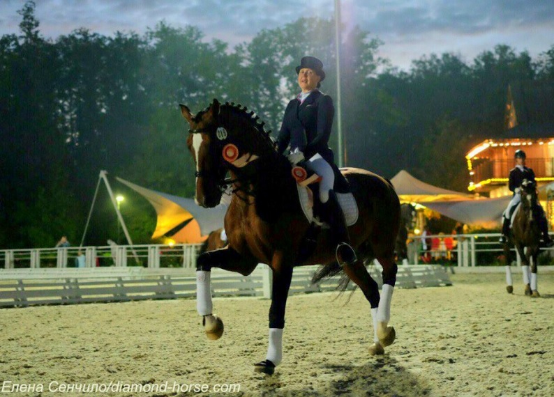 Inessa Merkulova raggiante per la vittoria a Mosca (photo © Diamond-horse.com).