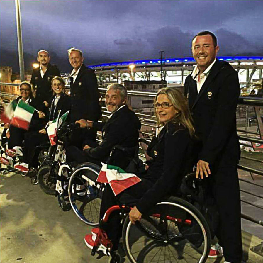 Il Team Italia all' ingresso del Maracana a Rio (photo courtesy: Lucia Helena Brandao De Castro Cardoso).