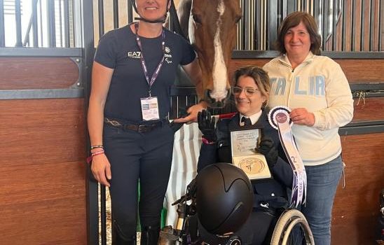 Francesca Salvadè brilla nel CPEDI3 di Doha: tre podi per l’amazzone delle Fiamme Azzurre